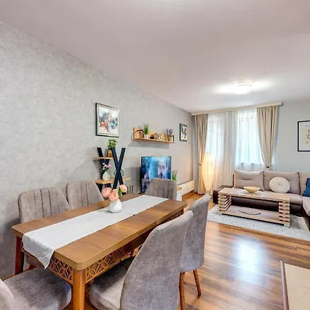 Апартамент Luxury Flat In Grand By Flat Mаnager